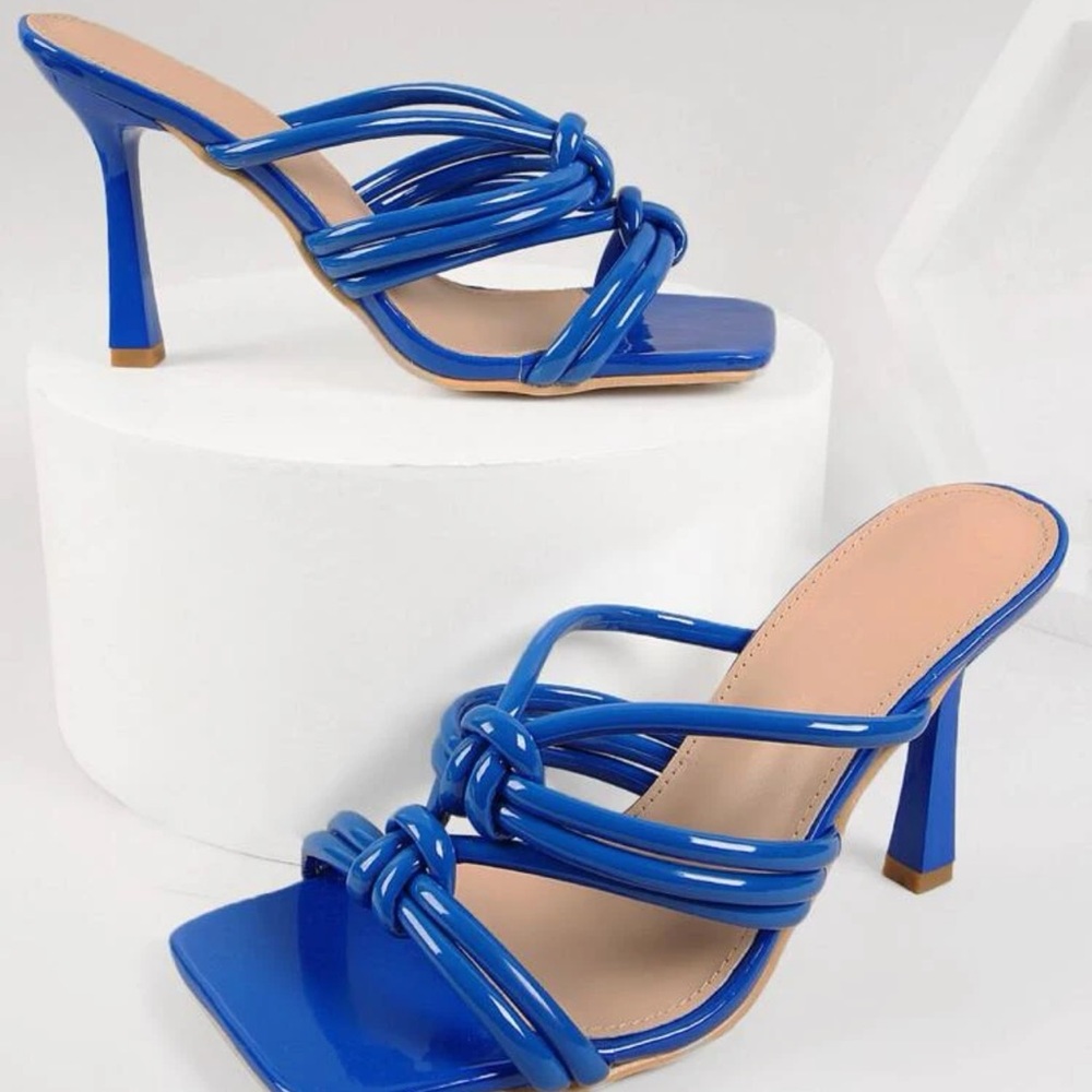 Brand new royal blue heels